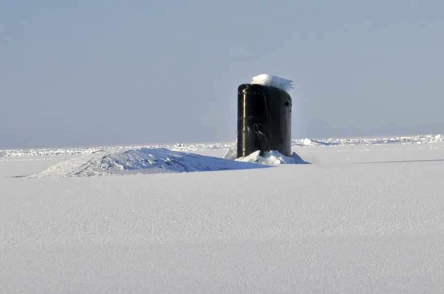 The Los Angeles-class submarine USS Annapolis breaking through Arctic ice during Ice Exercise 2009
